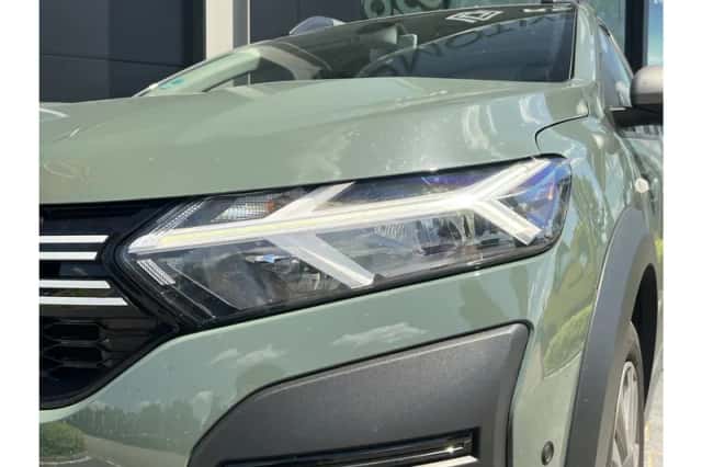 Dacia Sandero Stepway (2023) thumbnail 6