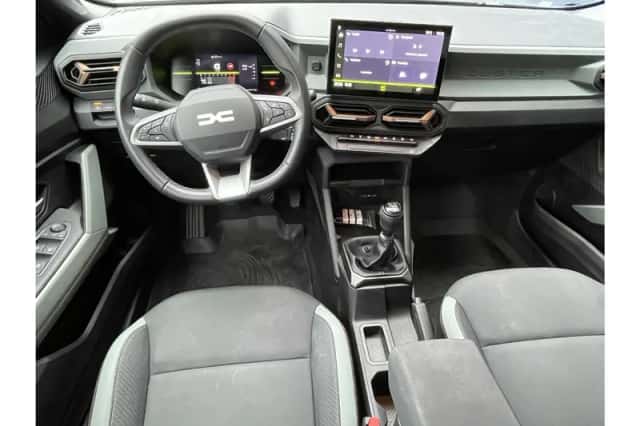 Dacia Duster (2025) thumbnail 3