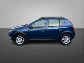 Dacia Sandero Stepway (2017) thumbnail 2