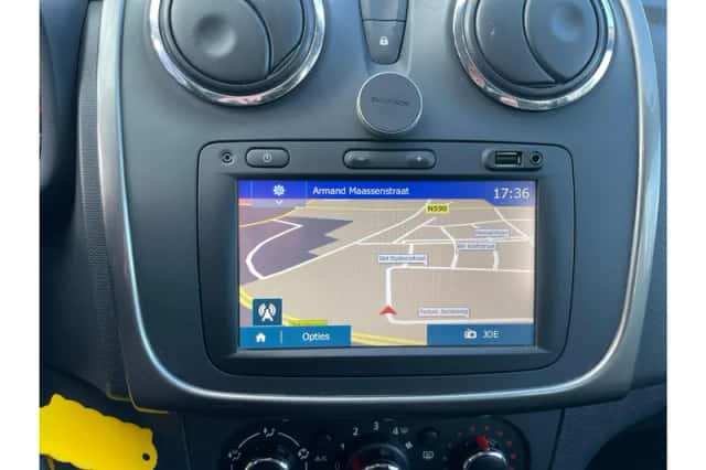 Dacia Sandero Stepway (2017) thumbnail 14