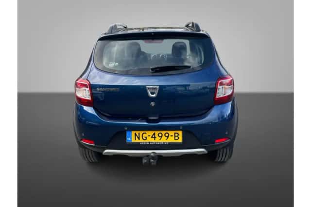 Dacia Sandero Stepway (2017) thumbnail 3