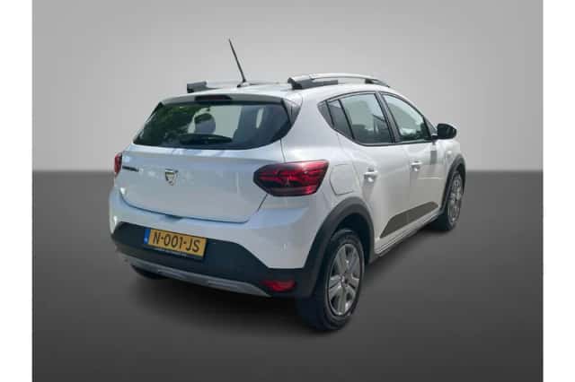 Dacia Sandero Stepway (2021) thumbnail 4
