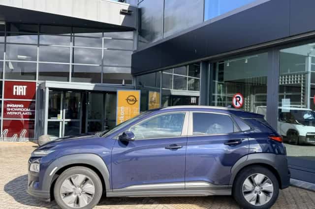 Hyundai Kona (2020) thumbnail 4
