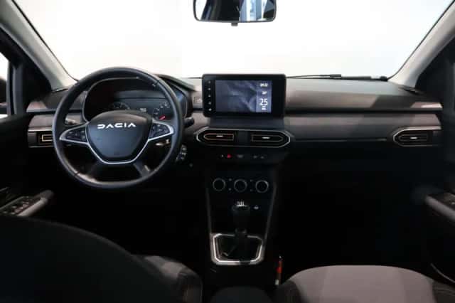 Dacia Sandero Stepway (2025) thumbnail 3