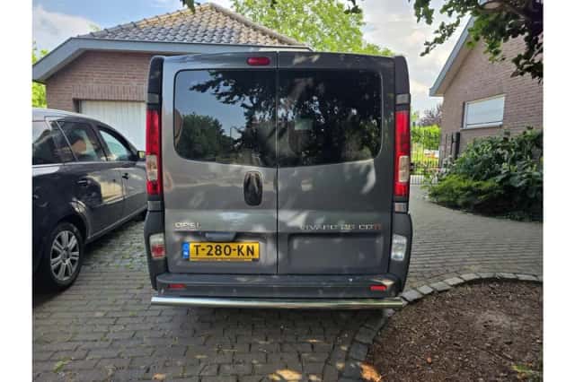 Opel Vivaro (2012) thumbnail 3