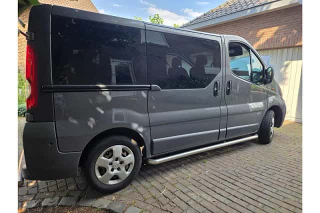 Opel Vivaro (2012) thumbnail 4