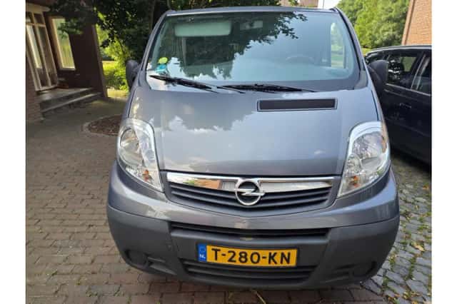 Opel Vivaro (2012) thumbnail 6