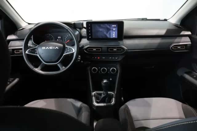 Dacia Sandero Stepway (2025) thumbnail 3