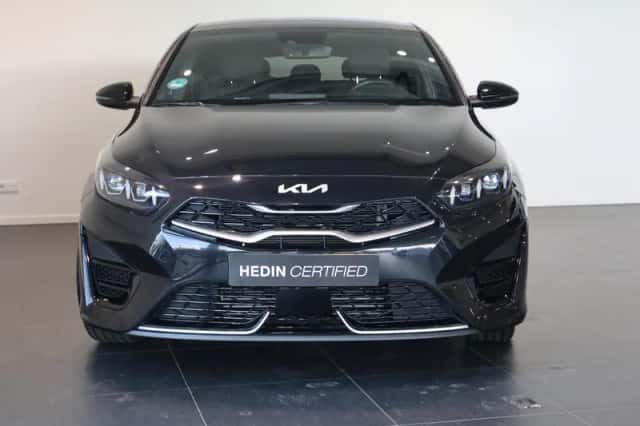 Kia Proceed (2022) thumbnail 4