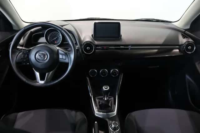 Mazda 2 (2017) thumbnail 3