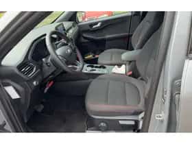 Ford Kuga (2023) thumbnail 7