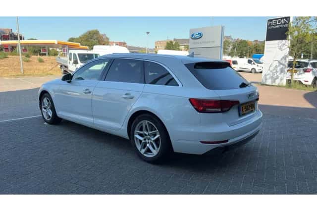 Audi A4 (2018) thumbnail 3