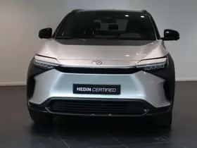 Toyota bZ4X (2024) thumbnail 3
