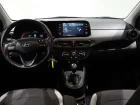 Hyundai i10 (2023) thumbnail 3