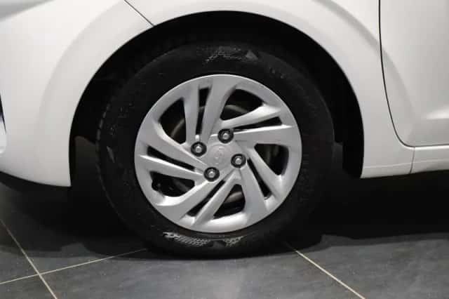 Hyundai i10 (2023) thumbnail 5