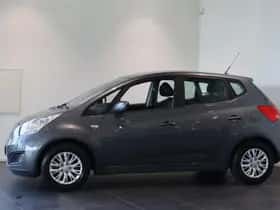 Kia Venga (2011) thumbnail 2