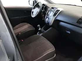 Kia Venga (2011) thumbnail 18