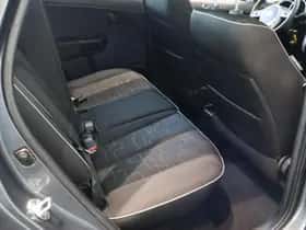 Kia Venga (2011) thumbnail 19