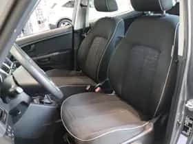 Kia Venga (2011) thumbnail 25