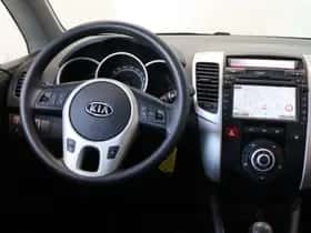 Kia Venga (2011) thumbnail 30