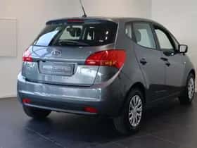 Kia Venga (2011) thumbnail 7
