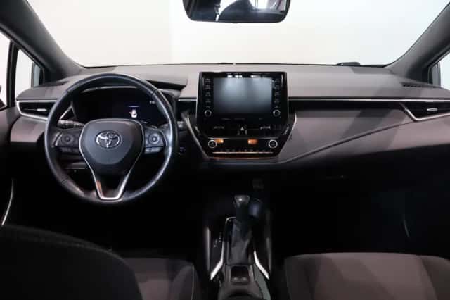 Toyota Corolla (2021) thumbnail 3