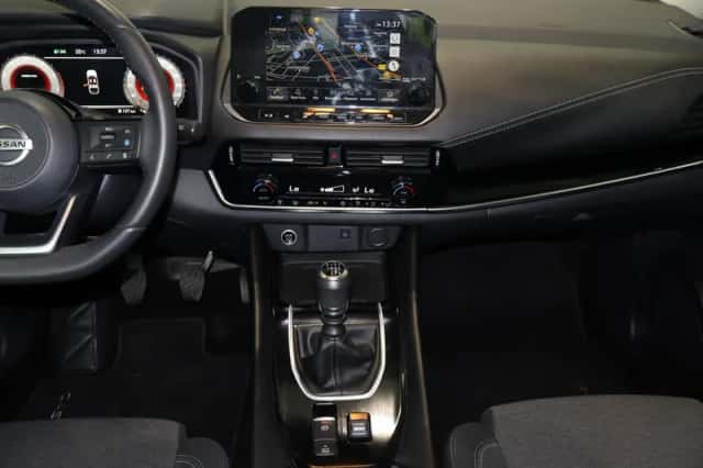 Nissan Qashqai (2022) thumbnail 3
