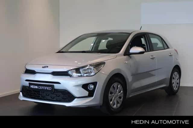 Kia Rio (2021) thumbnail 1