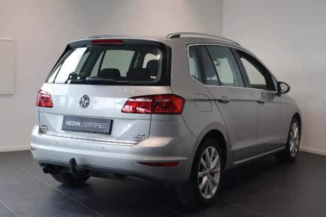 Volkswagen Golf (2014) thumbnail 2