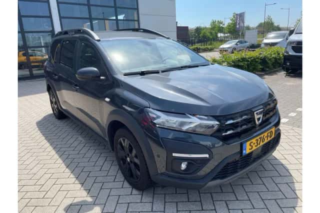 Dacia Jogger (2023) thumbnail 2