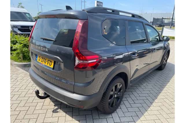 Dacia Jogger (2023) thumbnail 3