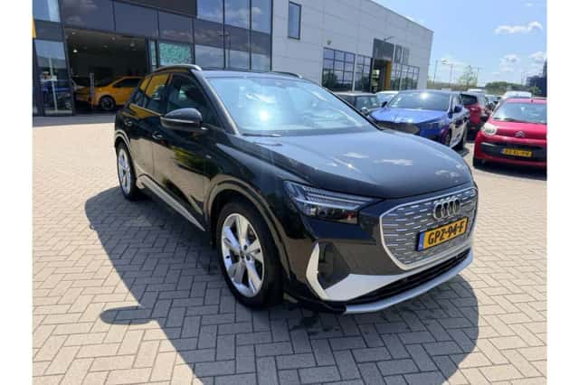 Audi Q4 e-tron (2024) thumbnail 5