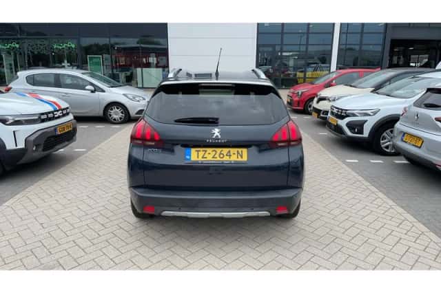Peugeot 2008 (2018) thumbnail 3
