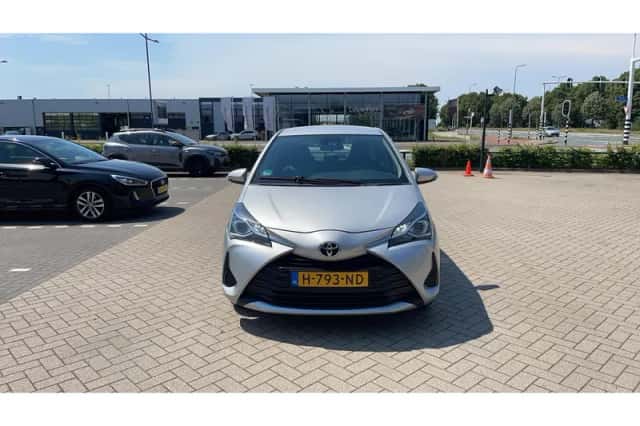 Toyota Yaris (2020) thumbnail 6