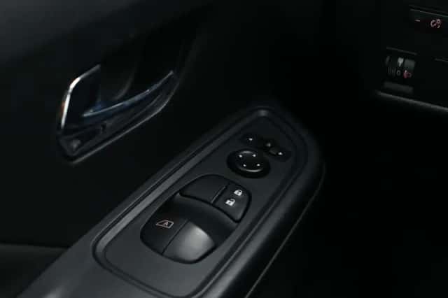 Nissan Micra (2022) thumbnail 17