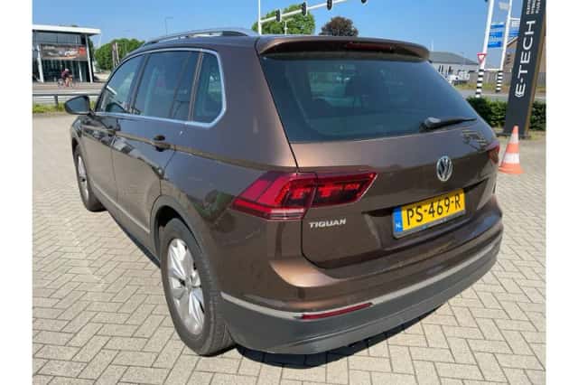 Volkswagen Tiguan (2017) thumbnail 5