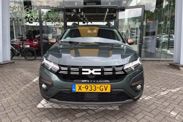 Dacia Sandero Stepway (2023) thumbnail 4