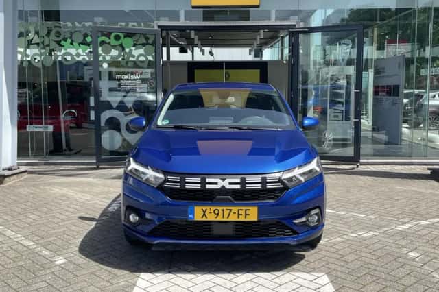 Dacia Sandero (2023) thumbnail 2