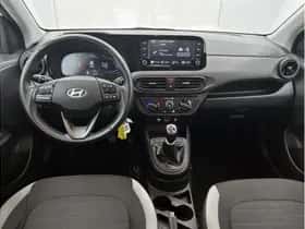 Hyundai i10 (2023) thumbnail 3
