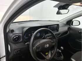 Hyundai i10 (2023) thumbnail 7