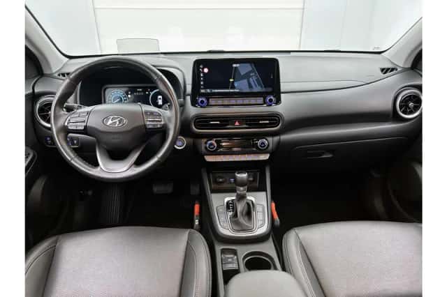 Hyundai Kona (2022) thumbnail 3