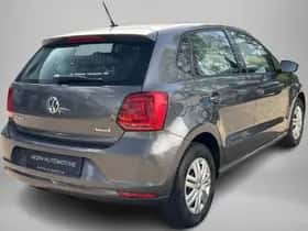 Volkswagen Polo (2016) thumbnail 2