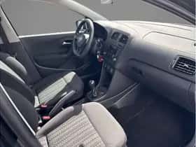 Volkswagen Polo (2016) thumbnail 11