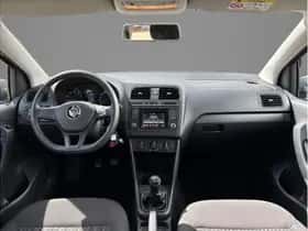 Volkswagen Polo (2016) thumbnail 3