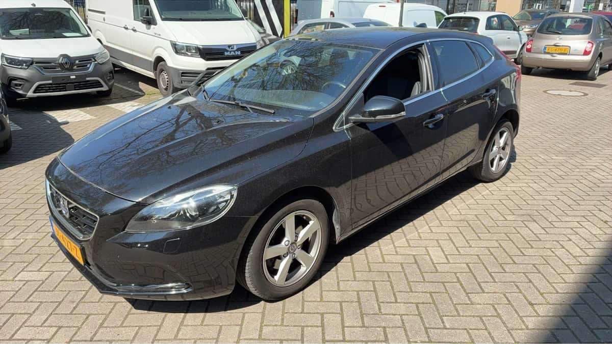 Volvo V40 (2016) — foto 1