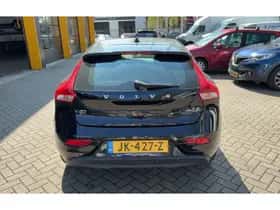 Volvo V40 (2016) thumbnail 3
