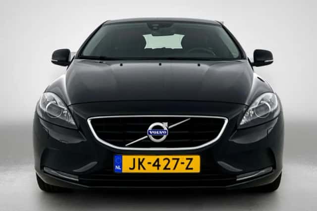 Volvo V40 (2016) thumbnail 5