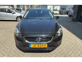 Volvo V40 (2016) thumbnail 6