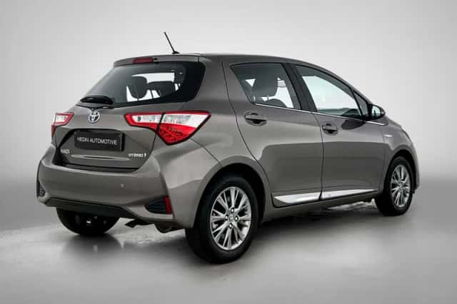 Toyota Yaris (2018) thumbnail 2