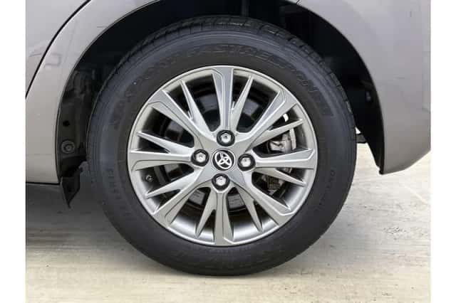 Toyota Yaris (2018) thumbnail 4